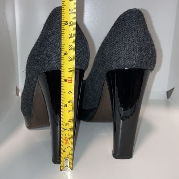 Stuart Weitzman Black Grey Tweed Peep Toe Stiletto Pumps Heels SIZE 7 Platform - Picture 5 of 10
